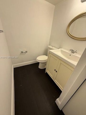 3301 N Country Club Dr 803, Aventura, FL 33180