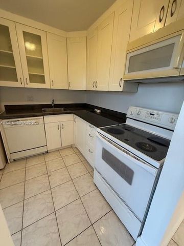 3301 N Country Club Dr 803, Aventura, FL 33180