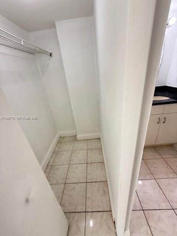 3301 N Country Club Dr 803, Aventura, FL 33180