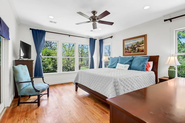 29 Morrison Avenue, Mcclellanville, SC 29458