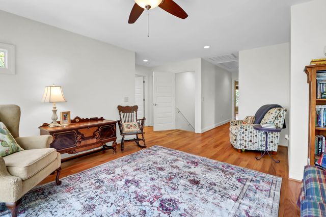 29 Morrison Avenue, Mcclellanville, SC 29458