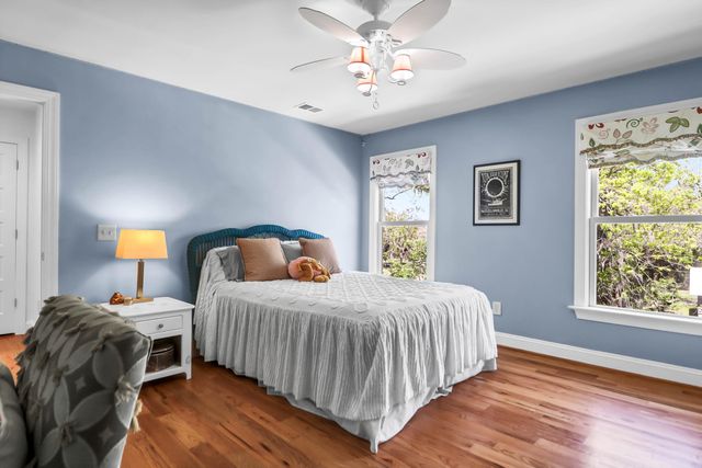 29 Morrison Avenue, Mcclellanville, SC 29458