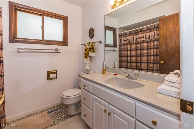 781 Lafayette Boulevard, Sheffield Lake, OH 44054