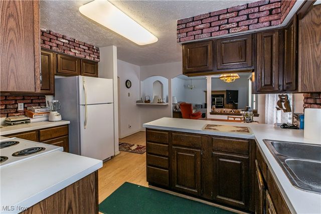 781 Lafayette Boulevard, Sheffield Lake, OH 44054