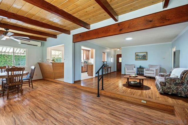 6031 Sinton, La Mesa, CA 91942