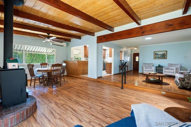 6031 Sinton, La Mesa, CA 91942