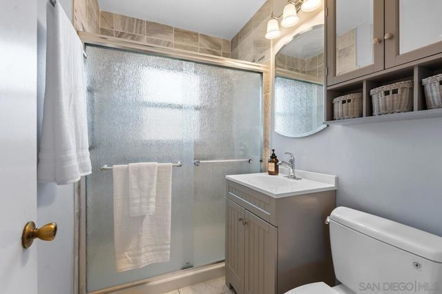 6031 Sinton, La Mesa, CA 91942