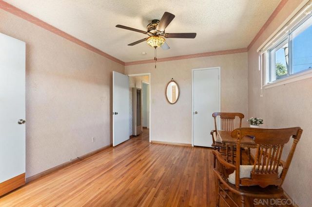 6031 Sinton, La Mesa, CA 91942