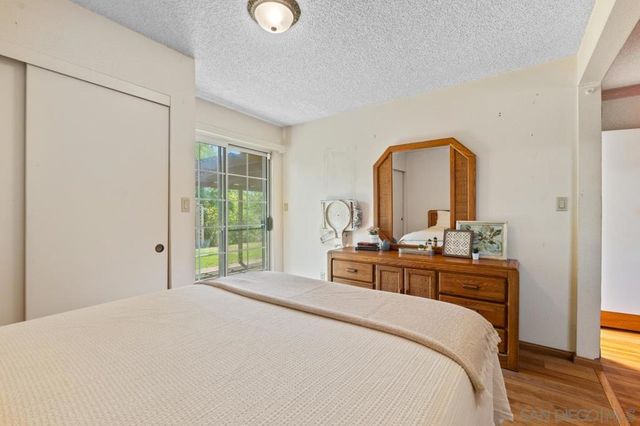 6031 Sinton, La Mesa, CA 91942