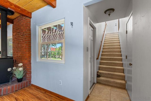 6031 Sinton, La Mesa, CA 91942