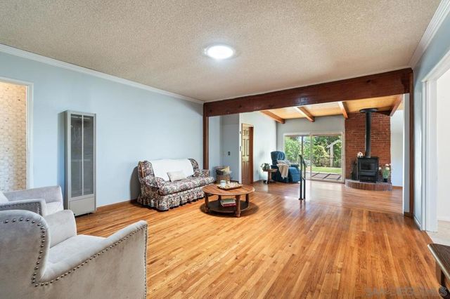 6031 Sinton, La Mesa, CA 91942