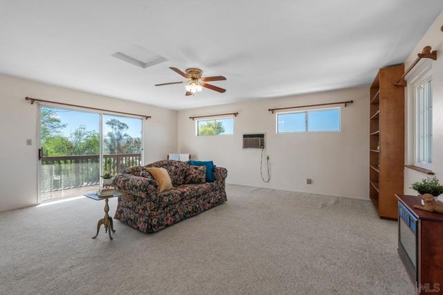 6031 Sinton, La Mesa, CA 91942
