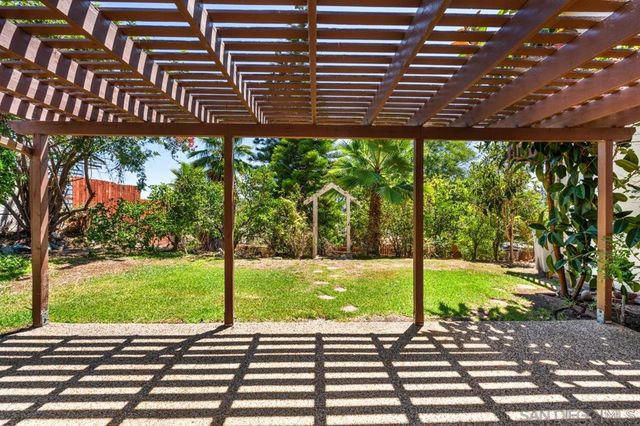 6031 Sinton, La Mesa, CA 91942