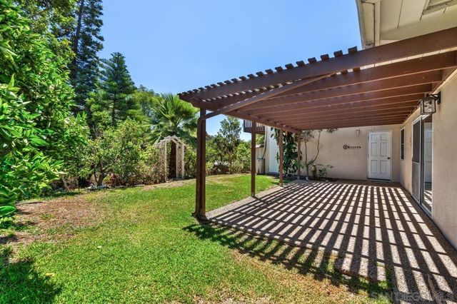 6031 Sinton, La Mesa, CA 91942