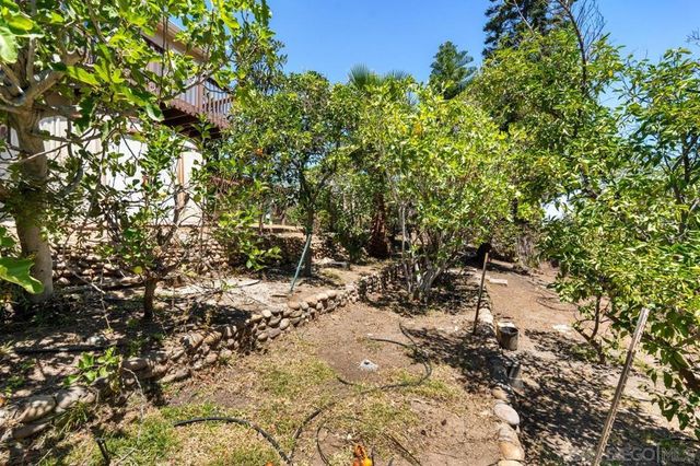 6031 Sinton, La Mesa, CA 91942