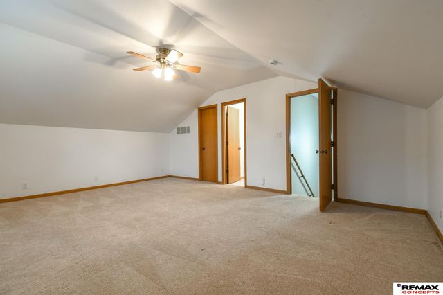 1122 Rockhurst Drive, Lincoln, NE 68510