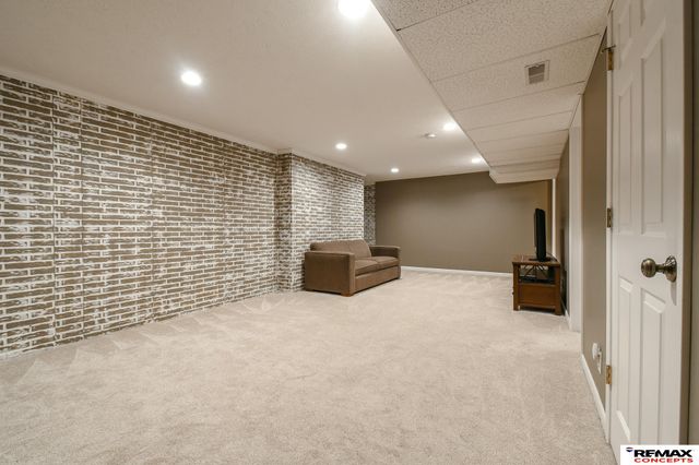 1122 Rockhurst Drive, Lincoln, NE 68510