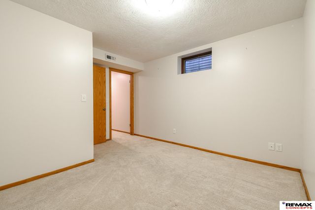 1122 Rockhurst Drive, Lincoln, NE 68510