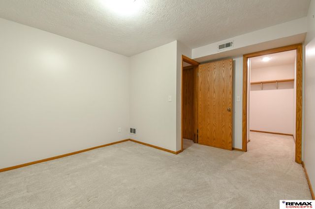1122 Rockhurst Drive, Lincoln, NE 68510