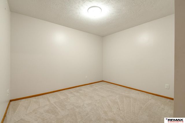 1122 Rockhurst Drive, Lincoln, NE 68510