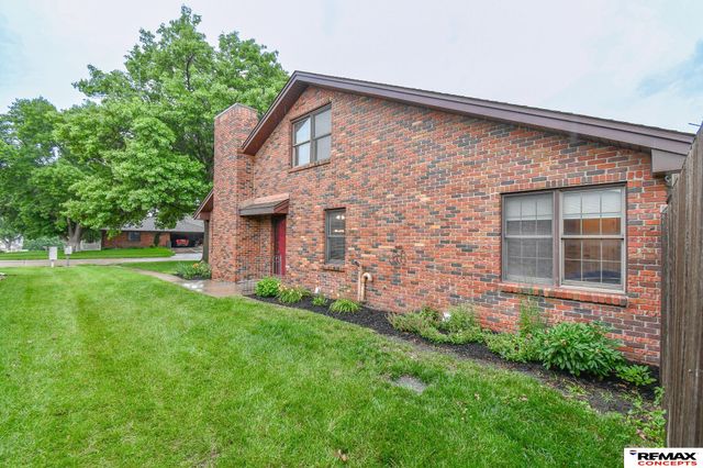 1122 Rockhurst Drive, Lincoln, NE 68510