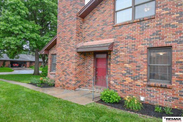 1122 Rockhurst Drive, Lincoln, NE 68510