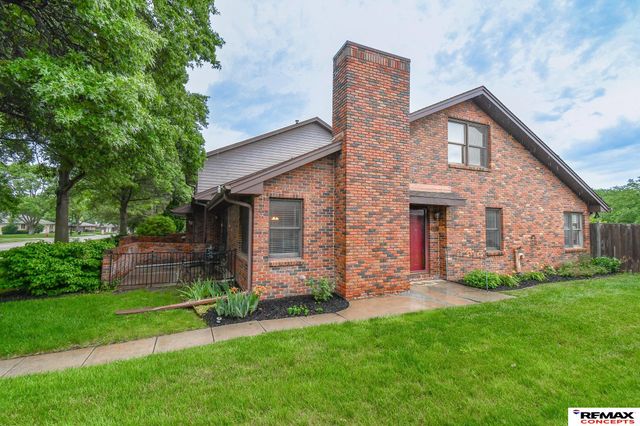 1122 Rockhurst Drive, Lincoln, NE 68510