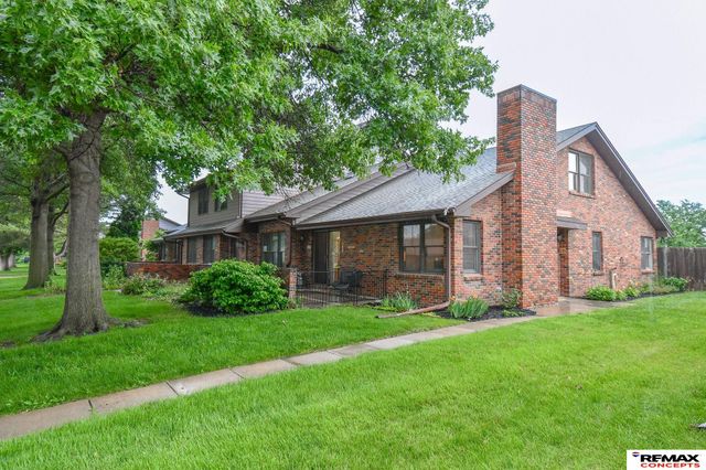 1122 Rockhurst Drive, Lincoln, NE 68510