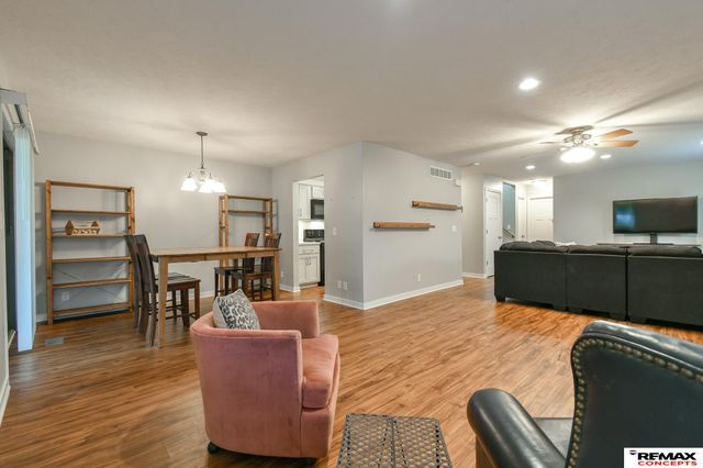 1122 Rockhurst Drive, Lincoln, NE 68510