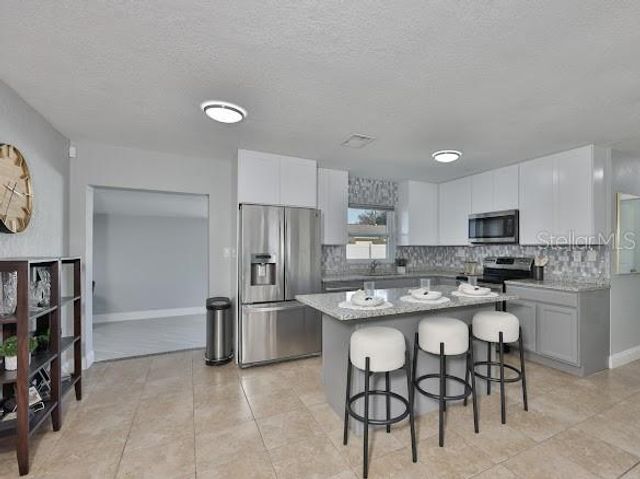 6206 S ADELIA AVENUE, Tampa, FL 33616