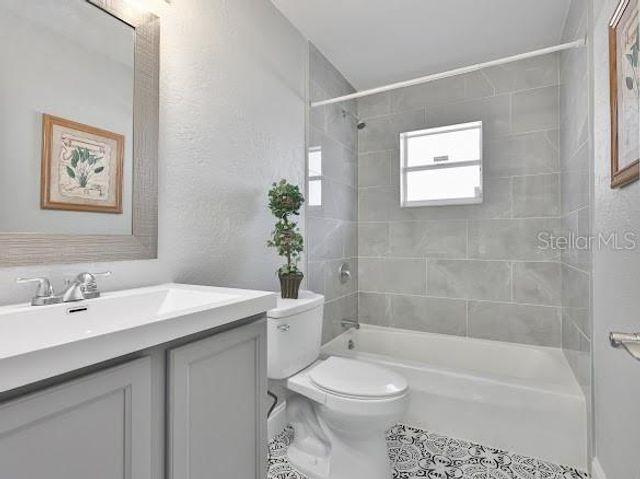 6206 S ADELIA AVENUE, Tampa, FL 33616