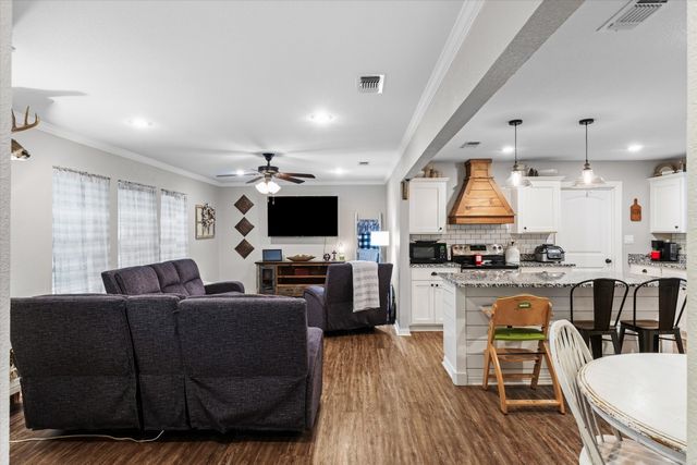 201 N Lamar Street, Edgewood, TX 75117