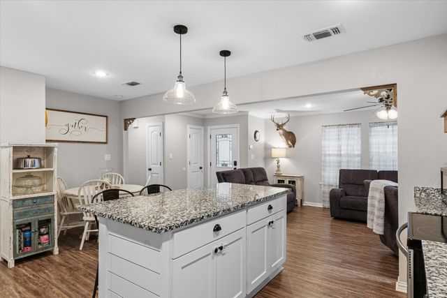 201 N Lamar Street, Edgewood, TX 75117