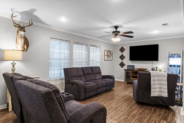 201 N Lamar Street, Edgewood, TX 75117