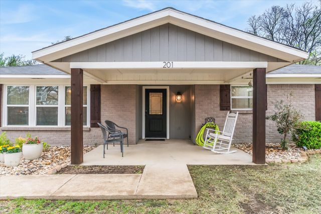 201 N Lamar Street, Edgewood, TX 75117