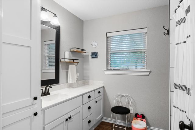 201 N Lamar Street, Edgewood, TX 75117