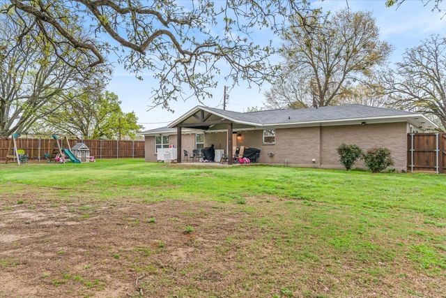 201 N Lamar Street, Edgewood, TX 75117