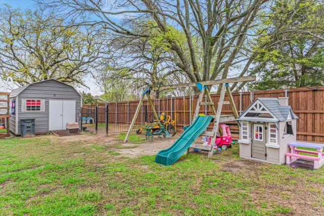 201 N Lamar Street, Edgewood, TX 75117