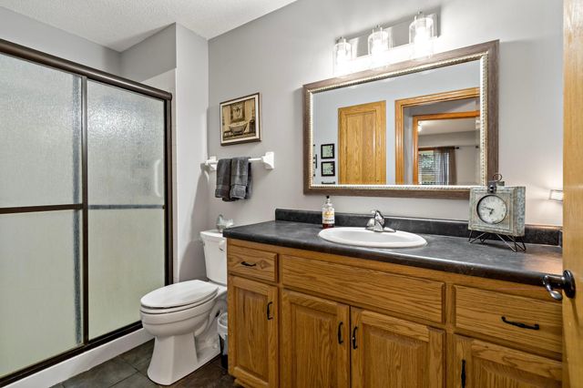 8541 Inverness Lane N, Brooklyn Park, MN 55443