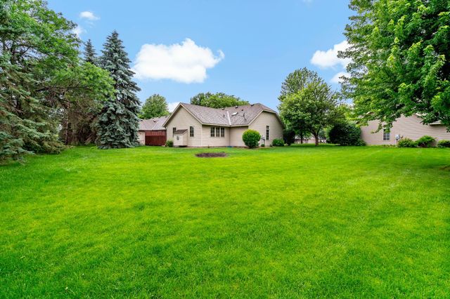 8541 Inverness Lane N, Brooklyn Park, MN 55443