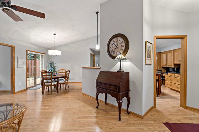 8541 Inverness Lane N, Brooklyn Park, MN 55443