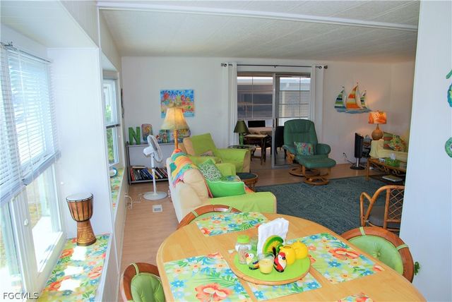 107 Snead DR, North Fort Myers, FL 33903