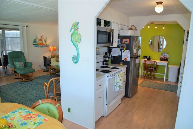 107 Snead DR, North Fort Myers, FL 33903