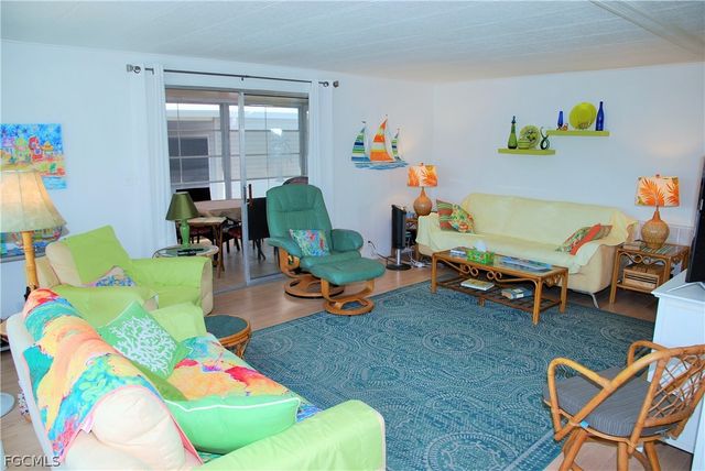 107 Snead DR, North Fort Myers, FL 33903