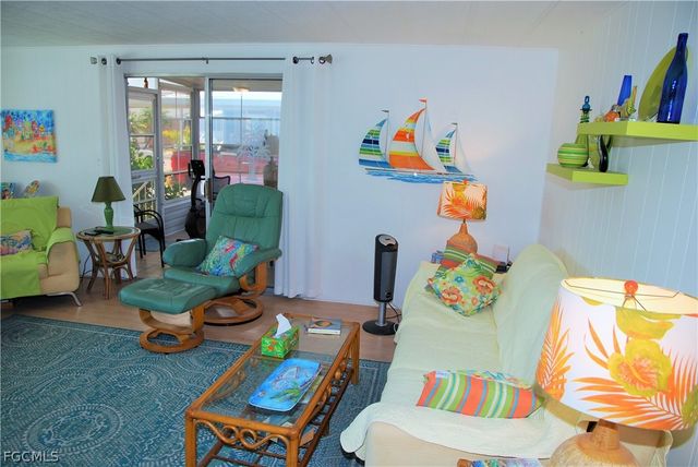 107 Snead DR, North Fort Myers, FL 33903