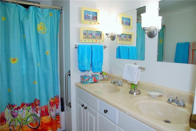 107 Snead DR, North Fort Myers, FL 33903