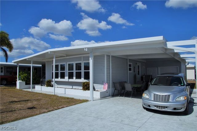 107 Snead DR, North Fort Myers, FL 33903