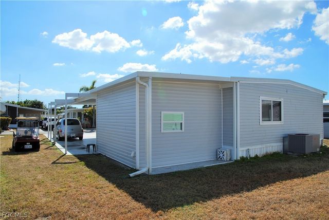 107 Snead DR, North Fort Myers, FL 33903