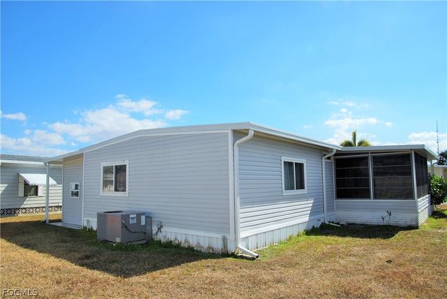 107 Snead DR, North Fort Myers, FL 33903