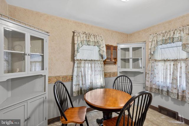 821 N HANOVER ST, Pottstown, PA 19464